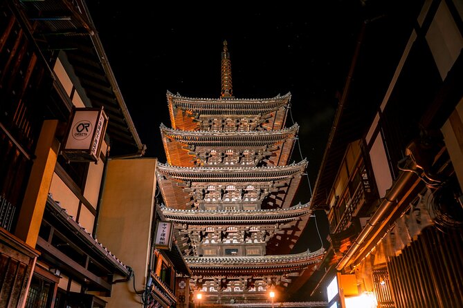 Kyoto: Gion Geisha District & Sake-in-Hand Walking Tour - Why a Gion geisha district night walk works so well