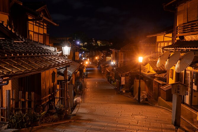 Kyoto: Gion Geisha District & Sake-in-Hand Walking Tour - Sannenzaka and Ninenzaka slopes: walking Kyoto’s famous stair-streets