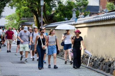 Gion Geisha District Walking Tour and Hidden Gems