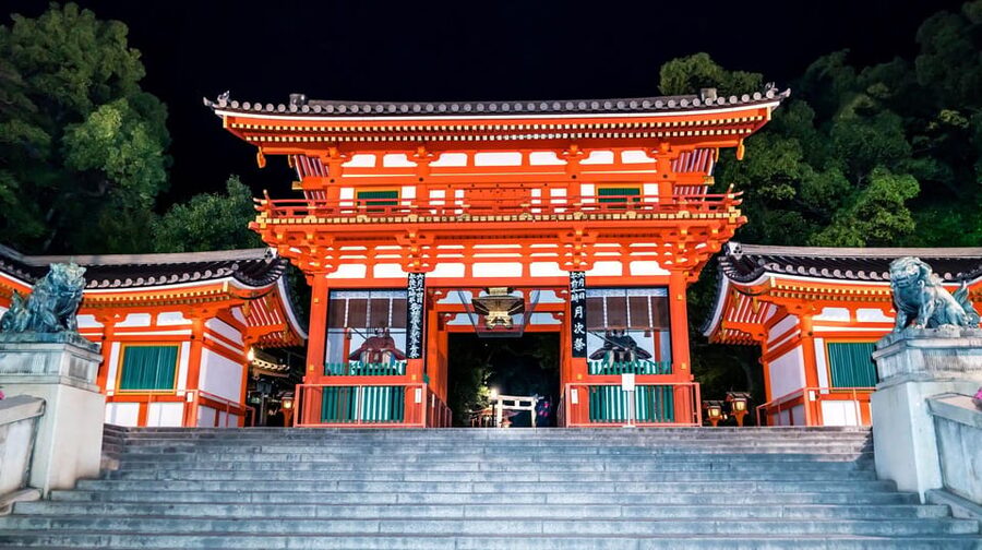 Kyoto: Gion Geisha District Walking Tour - Stories of Geisha - Pontocho Alley and the Izumo-no-Okuni statue stop