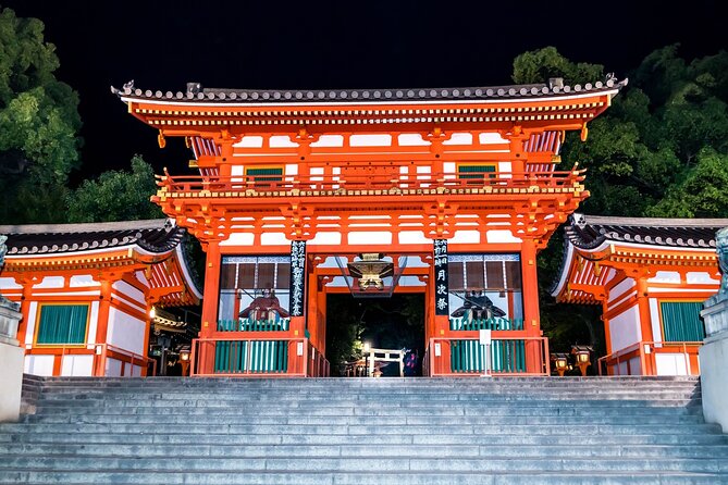 Kyoto Gion Geisha District Walking Tour - The Stories of Geisha - Small group size: why 15 people feels personal