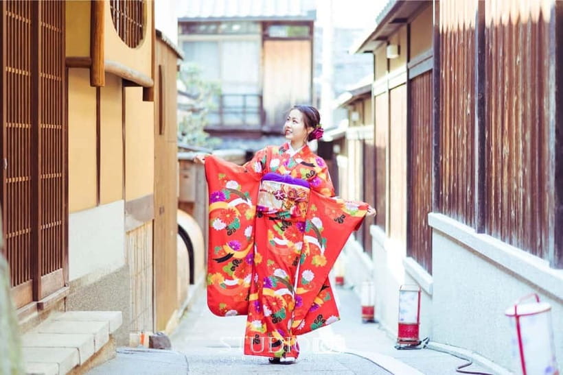 Kyoto Gion Kiyomizudera Kimono Yukata Hairstyle | Photoshoot - Choosing A Kimono Near Kiyomizudera or Gion, Without Overthinking It