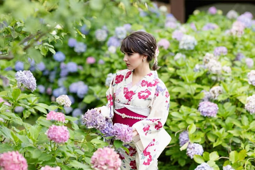 Kyoto Gion Kiyomizudera Kimono Yukata Hairstyle | Photoshoot - The Kimono “Try On” That Feels Like Styling, Not Shopping