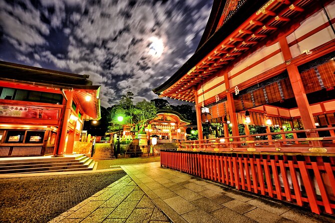 Kyoto: Gion Night Walking Tour with Geisha Insight - Why a Gion night walk beats daytime wandering