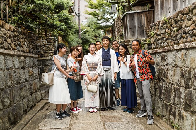 Kyoto Gion Private Tour with a Local Guide – Geisha District - Yasaka Shrine between Gion and Higashiyama