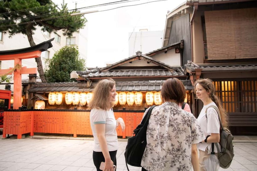 Kyoto: Gion World of the Geisha Guided Walking Tour - Shirakawa Canal: sightseeing with a calmer rhythm