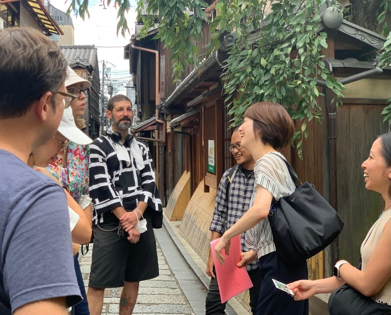 Kyoto: Gion World of the Geisha Guided Walking Tour - Gion Corner on the route: connecting streets to performance traditions