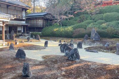 Kyoto Guided Walking Tour: Secret Zen Garden and Fushimi Inari