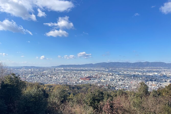 Kyoto Guided Walking Tour: Secret Zen Garden and Fushimi Inari - Fushimi Inari Without the Headache: Yotsuji, Nosatsusho, and the Hon-den