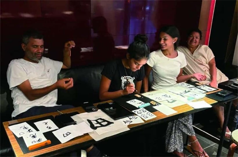 Kyoto: Japanese Calligraphy Class - Kyoto Station Convenience, a Calm Hour in the Middle of Kyoto