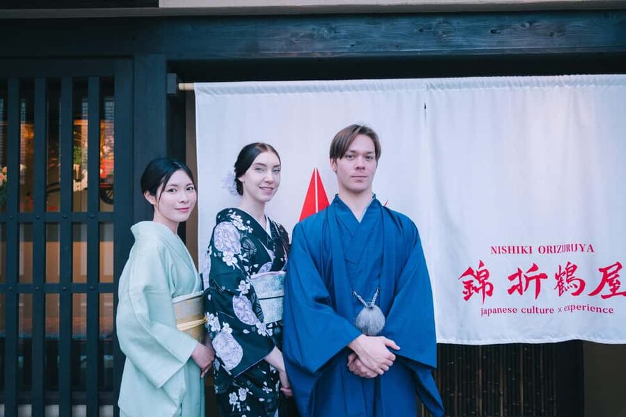 Kyoto: Kimono Tea Ceremony at Orizuruya Gion - Inside the tea room: how the ceremony lesson actually works