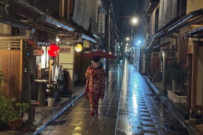 Kyoto Magical Night English Tour: Gion & Fushimi Inari Shrine