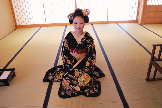 Kyoto: Meet the Geisha Maiko with Gion Walking Tour - The private ochaya at Miyagawasuji: socks, stairs, and a real performance setting