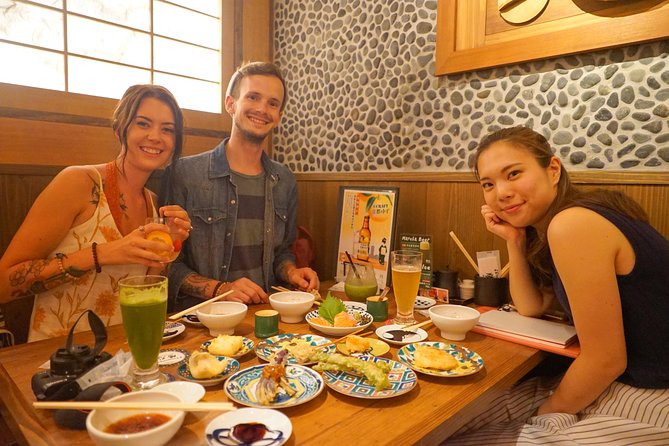 Kyoto Night Foodie Tour in Gion (9+ dishes + 6 Sake tastings) - Key things you will love about this Kyoto night tour