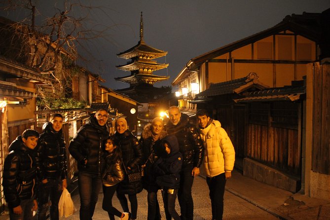 Kyoto night walk tour (Gion district) - Why Gion looks better after dark than you expect