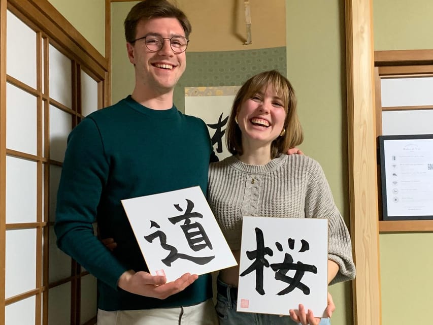 Kyoto Ninenzaka : Japanese Calligraphy Class in Townhouse - A Calming Shodō Lesson in a Kyoto Townhouse Near Ninenzaka