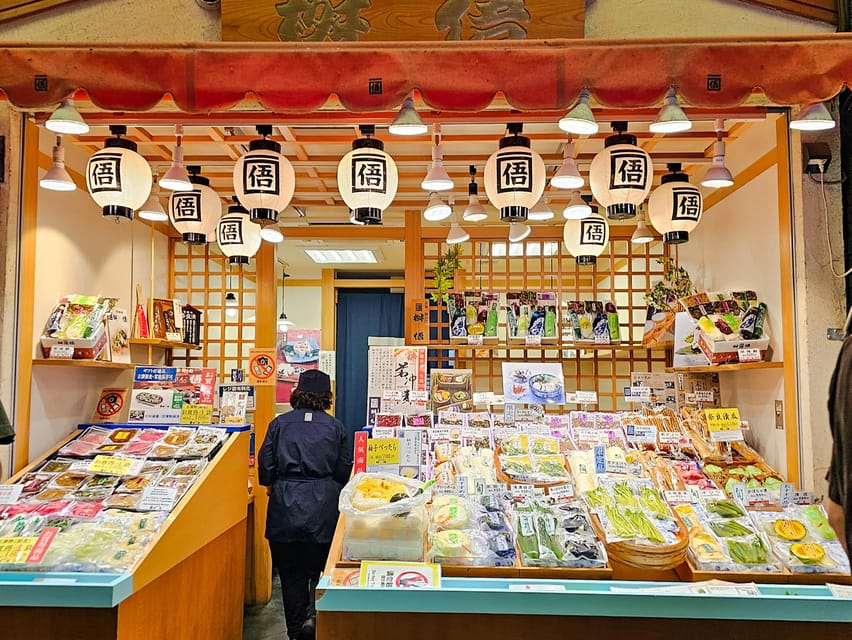 Kyoto: Nishiki Market and Depachika Food Tour with a Local - Price and value: why $42 can work for you