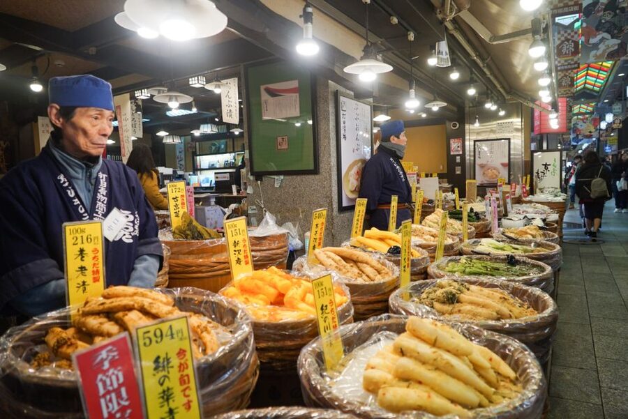 Kyoto: Nishiki Market Brunch Walking Tour-7 Tastings+Brunch - Nishiki-Tenmangu Shrine: A Calm Break That Adds Meaning