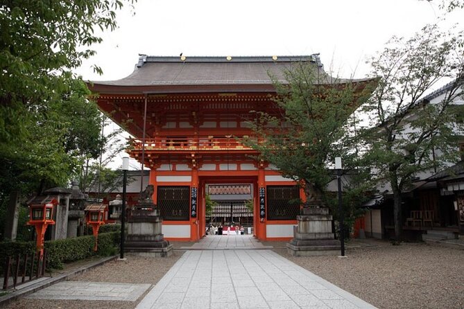 Kyoto, Osaka, Nara Full Day tour by Car English speaking Driver - Gion: quick look at geisha district atmosphere