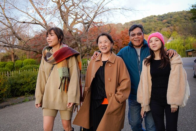 Kyoto Portrait Tour with Kimono - Stop 2: Maruyama Park for seasonal color and garden-style portraits
