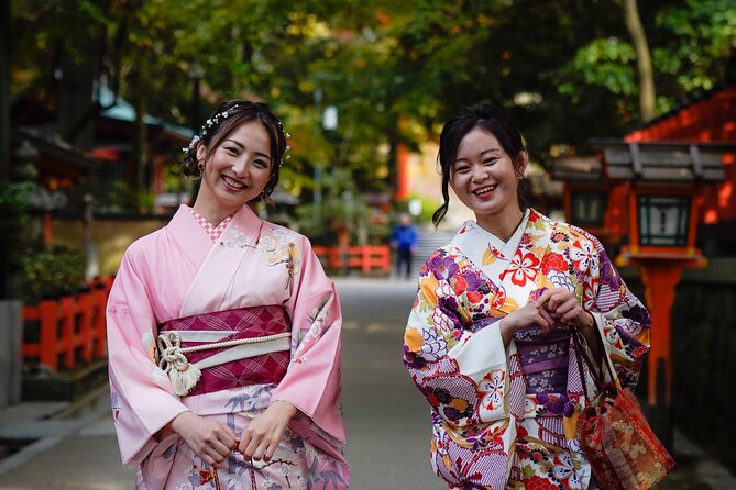 Kyoto Portrait Tour with Kimono - Stop 5: Nene-no-Michi flagstone walkway for fall mood and walking poses