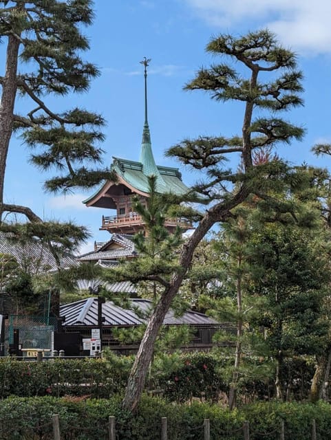 Kyoto: Private 2.5 Hour Historical Walking Tour - Yasaka Kōshin-dō and the viewpoint stop that sets up the grand finale