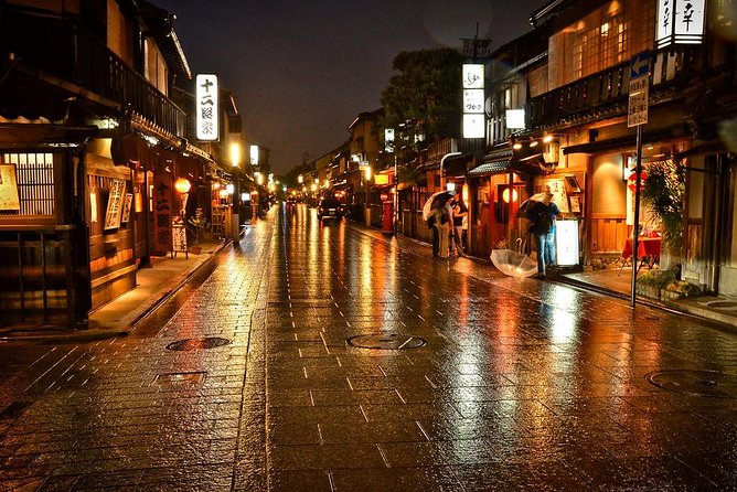 Kyoto Private Day Tour with English-Speaking Driver from Kyoto - Stop 5 and 6: Kiyomizu-dera plus the Sannenzaka and Ninenzaka photo walk