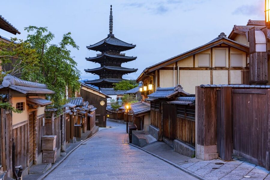 Kyoto: Private Full-Day Tour by Car - Kiyomizu Temple and the Hillside Streets: Why a Guided Day Feels Easier