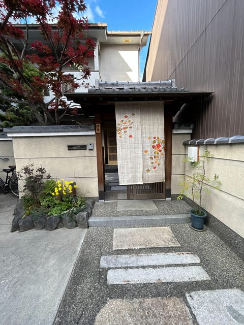 Kyoto: Private Tea Ceremony at local home with tea master - Tea-room rules that can catch you off guard