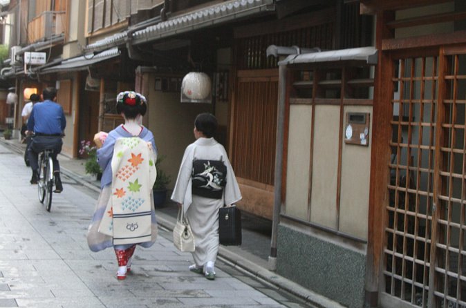 Kyoto private tour (Shore excursion available from Osaka or Kobe port) - Stop 5: Fushimi Inari-taisha and the torii gate tunnel