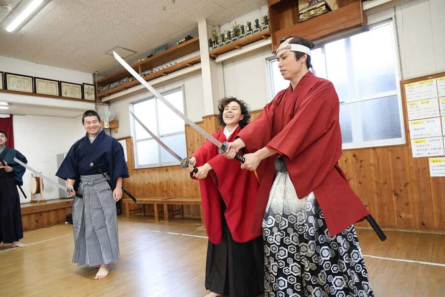 Kyoto: Samurai Sword & Kimono Action Filming Experience - Should You Book This Samurai Sword and Kimono Action Experience?