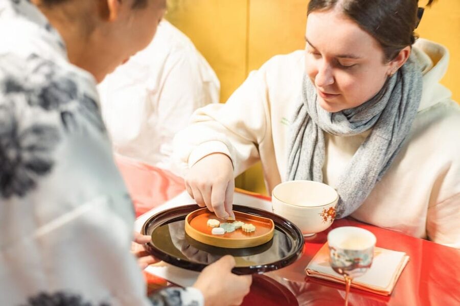 Kyoto: Table-Style Tea Ceremony at a Kyo-Machiya - Tea Ceremony Etiquette You Actually Understand (Not Just Perform)