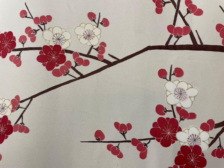 Kyoto: Traditional Yuzen Dyeing Experience - Kyoto Yuzen in Nishijin, where the craft still feels personal