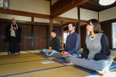 Zen Meditation and Garden Tour at a Temple with Lunch