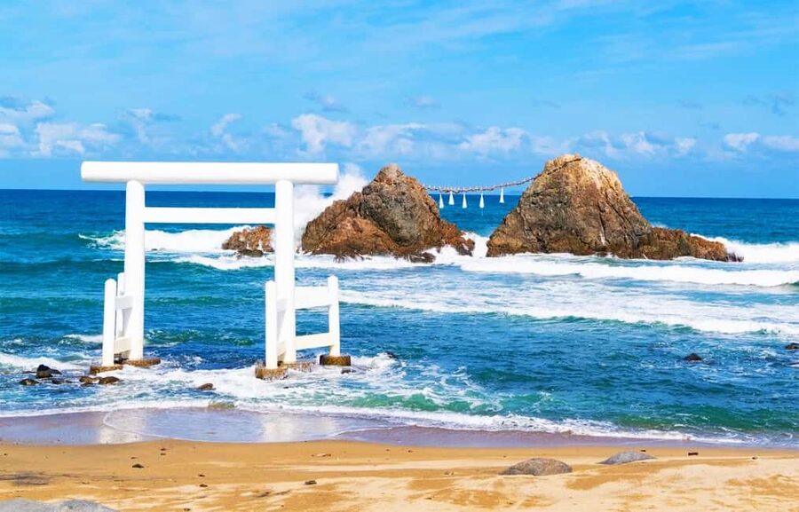 Kyushu Tour From Fukuoka: Itoshima Nature & Coastal Scenery - Pickup Morning: How the Day Starts Smoothly
