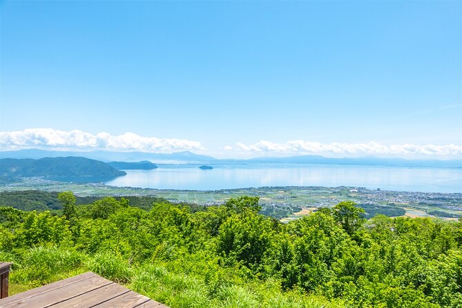 Lake Biwa Tour: Shirahige Shrine, Ukimido ,La Collina Omihachiman - La Collina Omihachiman: grass-roof sweets and easy joy