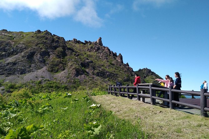 Lake Toya and Noboribatsu Hell Valley Private Day Trip - Noboribetsu Hell Valley: safe walking, real volcanic drama
