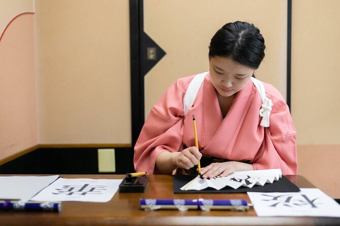 Learning Zen of Japanese Calligraphy in kimono near Osaka Castle - Getting the Most from Your Hour: Simple Tips That Save Time