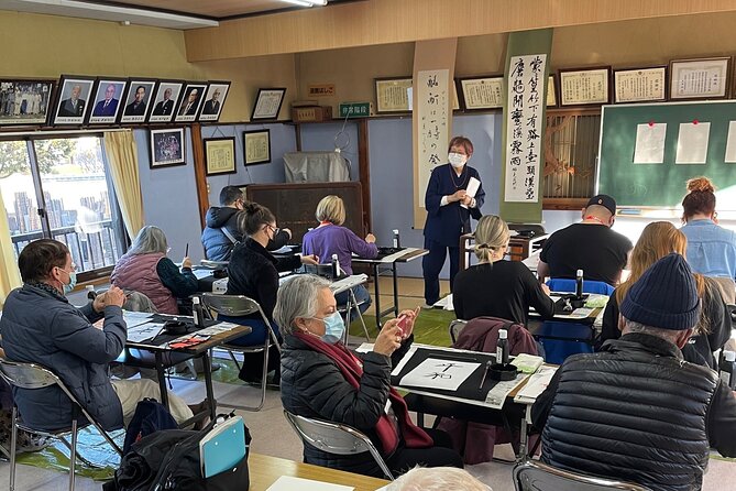 Let's experience calligraphy in YANAKA, Taito-ku, TOKYO !! - A wearable option, name in kanji on a T-shirt