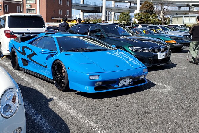 Luxury van Ride to famous car meet up spot Daikoku - Why Daikoku Parking Area feels like a car fan magnet