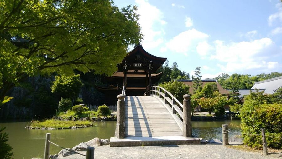 Magome-juku, Tsumago-juku & Ena-kyo 1d Bus Tour from Nagoya - Price and Value: What You Get for $61
