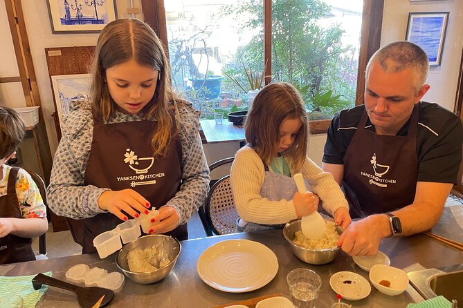 Make Rice Balls and Enjoy a Japanese Home-Style Lunch in Yanaka - Table setting, Itadakimasu, and the lunch you finish with miso soup