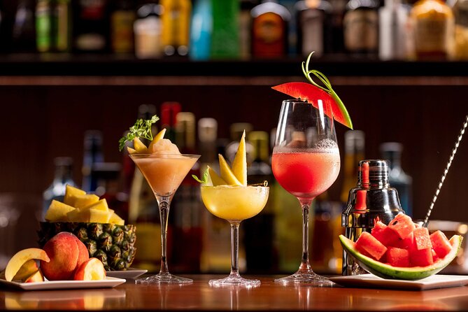 《MEMBERS-ONLY-BAR-HOPPING》Discover Your Special Whiskey in Tokyo! - Bar stop 2: your first members-only tasting (3 drinks in a tiny authentic bar)
