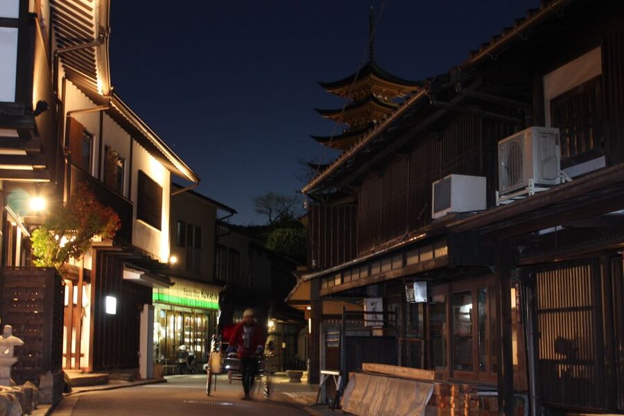 Miyajima: Private Rickshaw Tour to Itsukushima Shrine - 190-Minute Option: Scenic Routes Through Parks and Along the Seaside