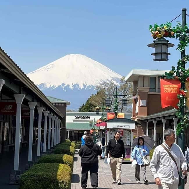 Mount Fuji Private day tour from Tokyo private & Customized - Lake Kawaguchi: a slower, breathing-space stop with photo time