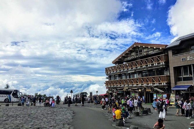 Mt Fuji and Hakone 1-Day Bus Tour Return by Bullet Train - Small Stops That Add Context: Odawara and Tokyo Station