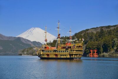 Mt. Fuji & Hakone: Fuji Sengen Shrine, Cruise, and Ramen-Making