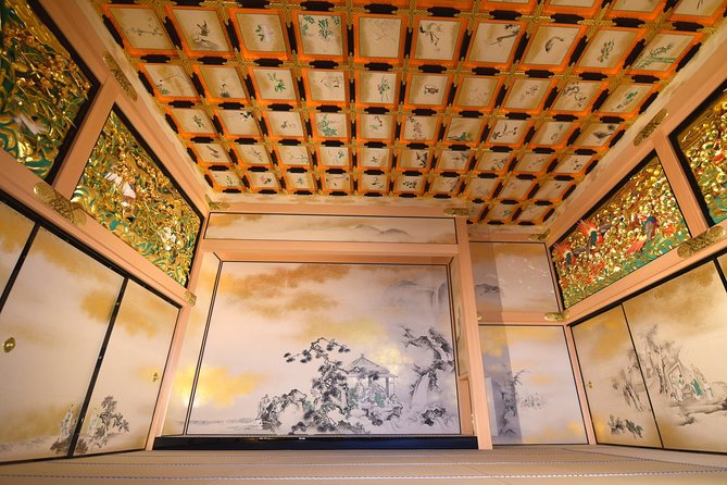 Nagoya Highlight Tour guided by a friendly local - Sakae downtown time for lunch and Nagoya-style shopping