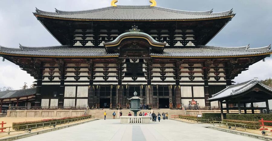 Nara: Essential Private Tour with Deer Park and Temples - Starting at 近鉄奈良駅, and why the meeting point matters