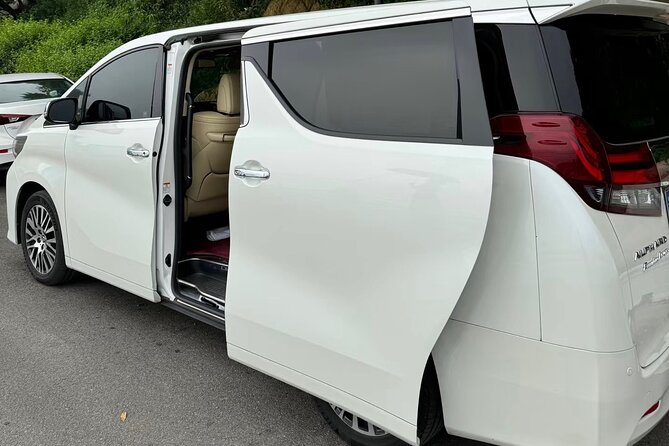 Narita Airport(NRT): Private Transfer to Tokyo/Yokohama 1-9pax - Flight Tracking and the Real Meaning of Free Waiting